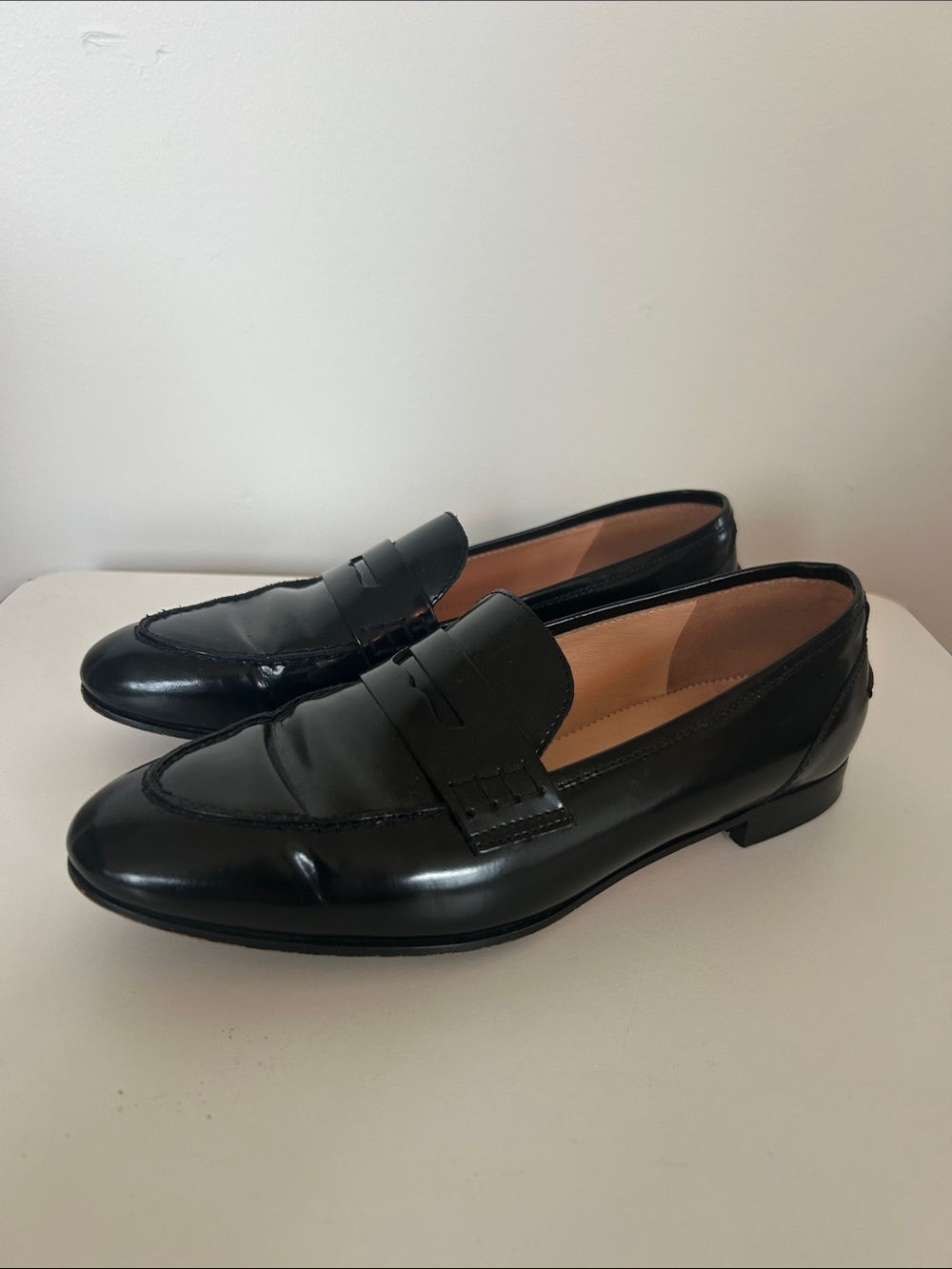 J.CREW Black Leather Penny Loafers - Sleek Slip-On Dress Shoes Size 7 Narrow